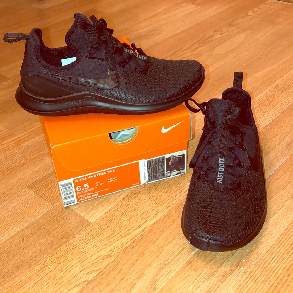 Nike Women’s Free TR Black Brand NEW